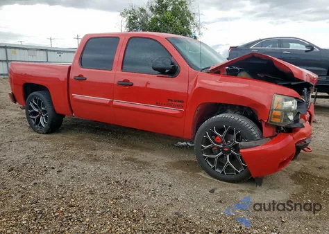 2011 Chevrolet Silverado C1500 Lt from USA, damaged, VIN 3GCPCSE06BG258676